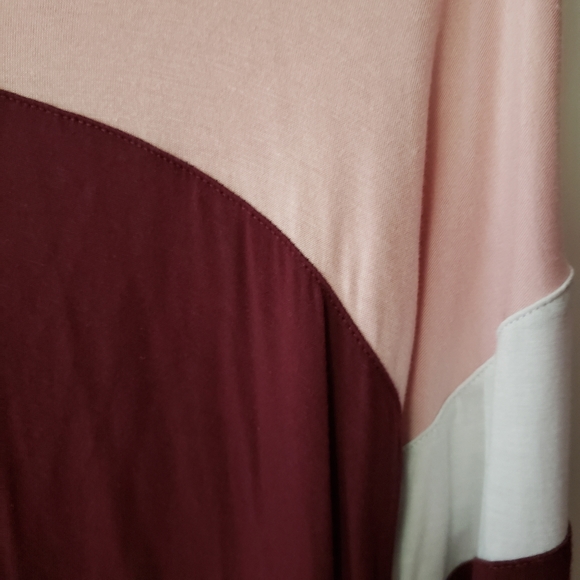 Women's Colorblock Top - Picture 4 of 4